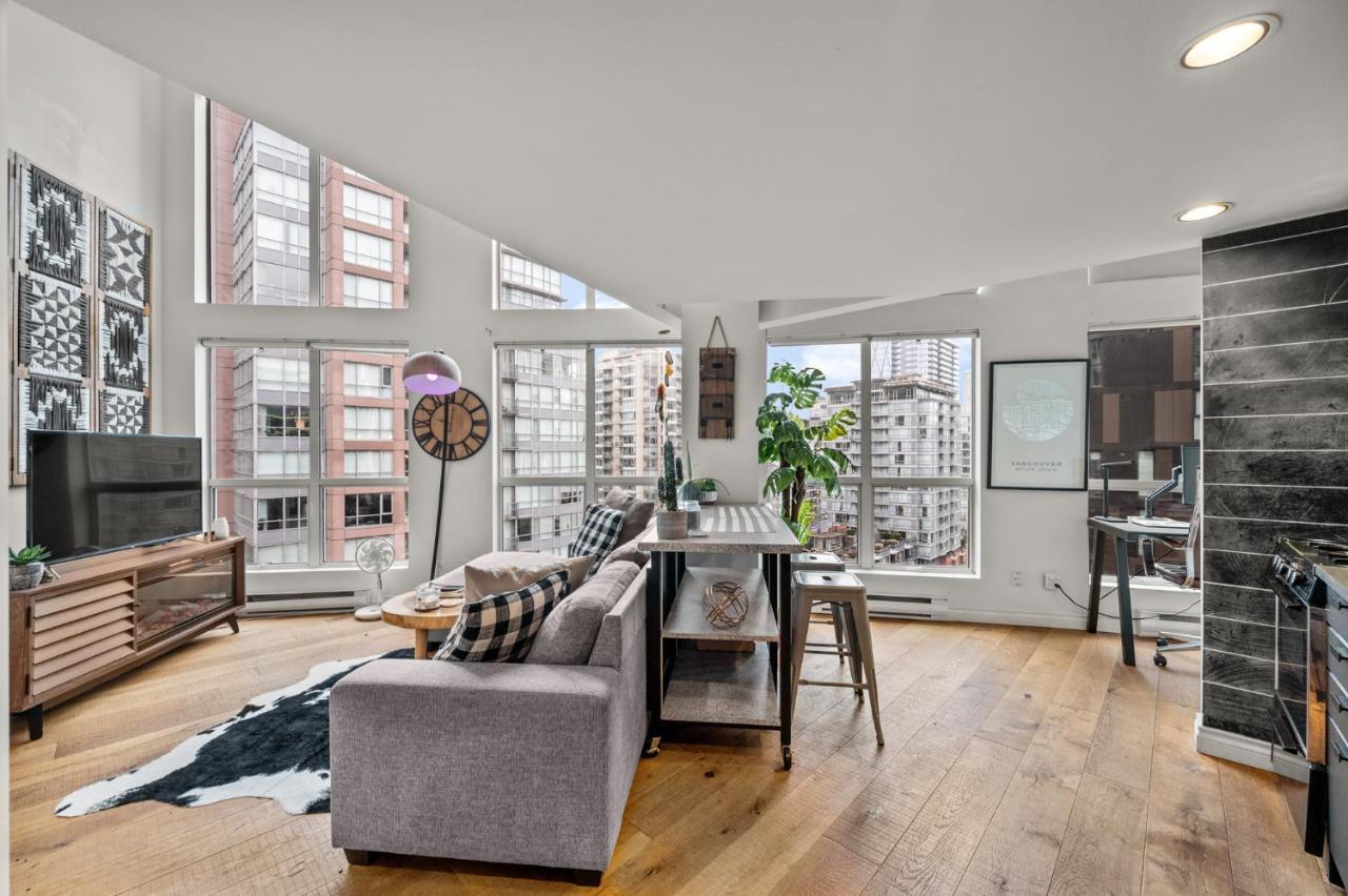 Rare Find Loft With Full Kitchen At Heart Of Downtown Apartment Vancouver Exterior photo