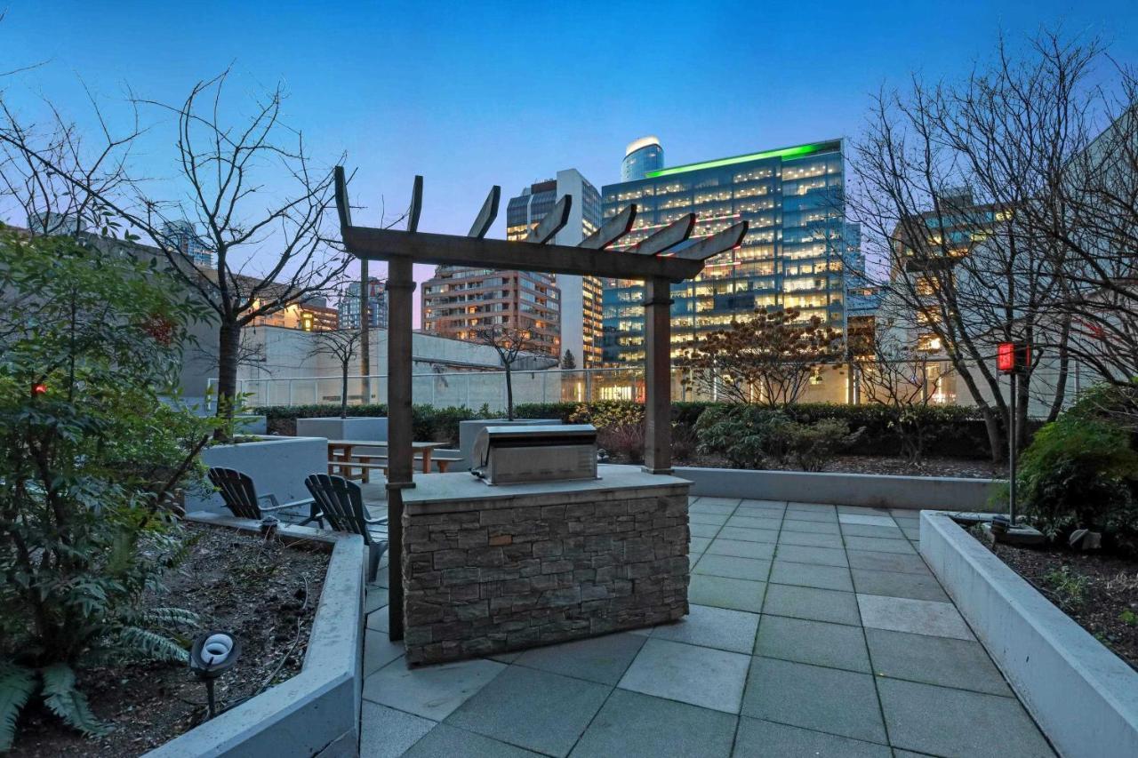 Rare Find Loft With Full Kitchen At Heart Of Downtown Apartment Vancouver Exterior photo